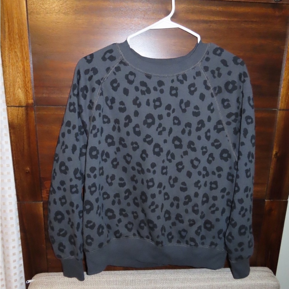 Old Navy Black and Gray Leopard Print Crewneck Sweater